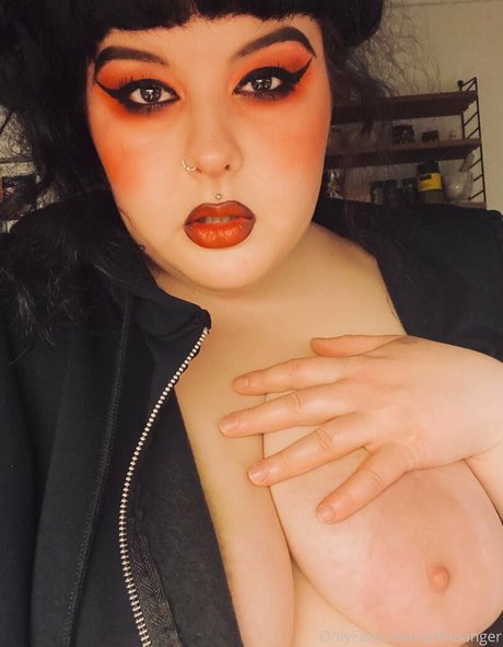 brustwarzen onlyfans schön nackt Galerie