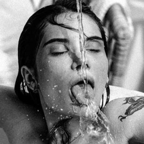 hatred ino OnlyFans-Inhalte