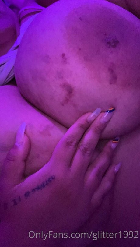 glitter1992 OnlyFans Modelfoto
