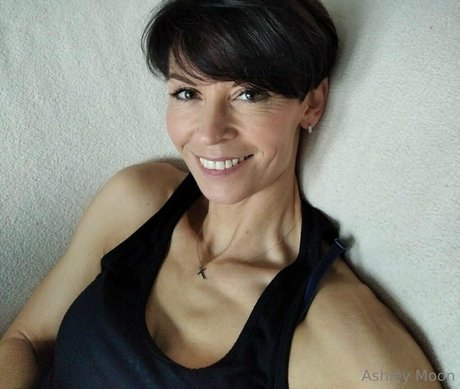 ashley moon OnlyFans-Komplettinhalte
