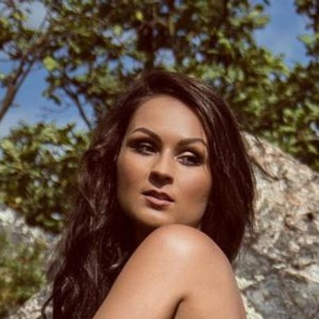 michalka Bilder OnlyFans