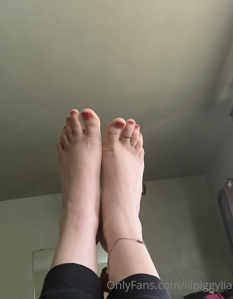 lilpiggylia Sex auf OnlyFans