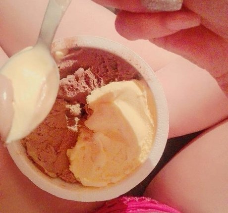 ebenholz fingert nur fans exklusive Bilder