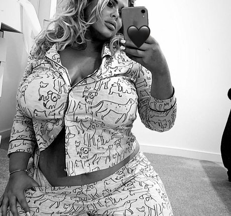 Susannah Elizabeth OnlyFans Pornografie