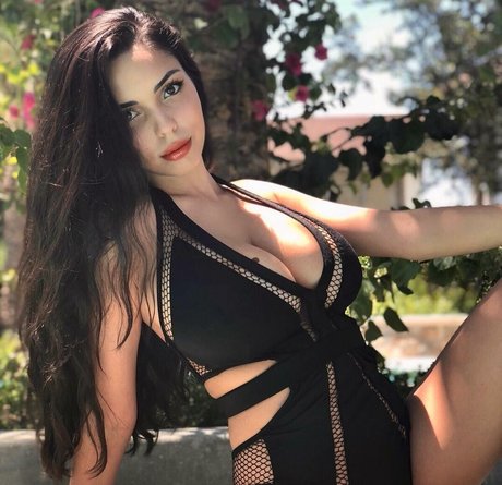 Tara Yazdi Nacktbilder geleakt OnlyFans Nacktporno