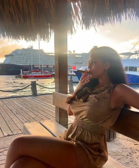 Tara Yazdi Nacktbilder von OnlyFans