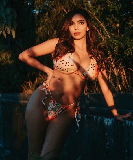 Tara Yazdi Nacktbilder von OnlyFans geleakt