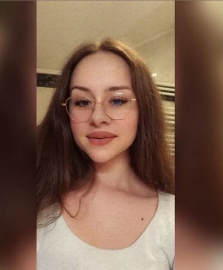 Meli hold OnlyFans-Bilder geleakt