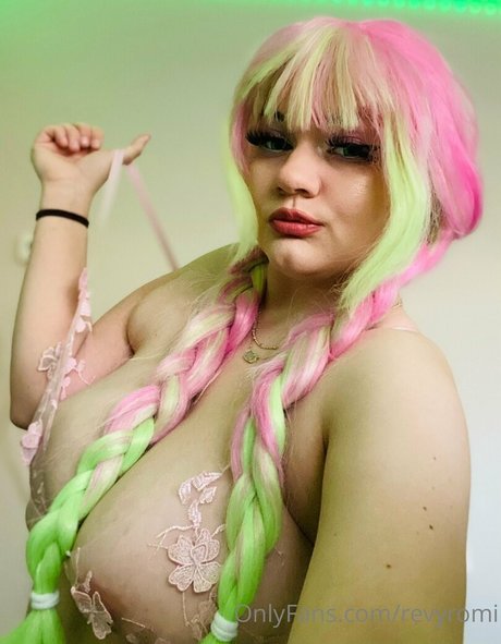 revyromi Nacktbilder OnlyFans Leak