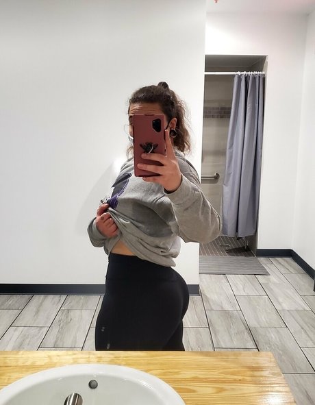 hatchbackhoe Model OnlyFans Foto