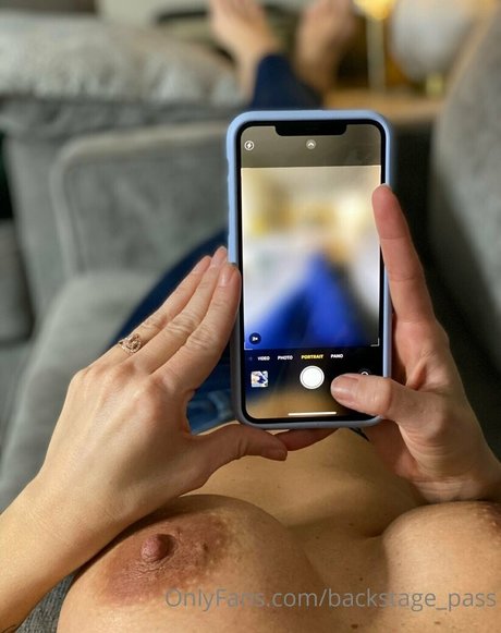 backstage pass Nacktpornos auf OnlyFans