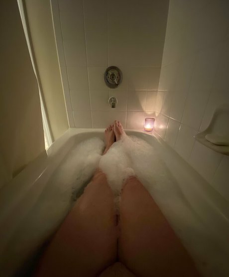 anaavii2 Nacktpornos auf OnlyFans