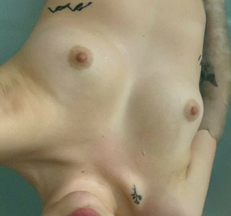 lauuu_ OnlyFans geleakte Brüste