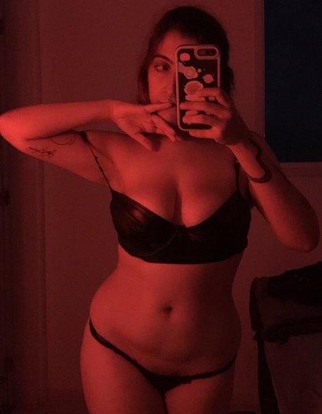 Heavymetalju Nacktpornos auf OnlyFans