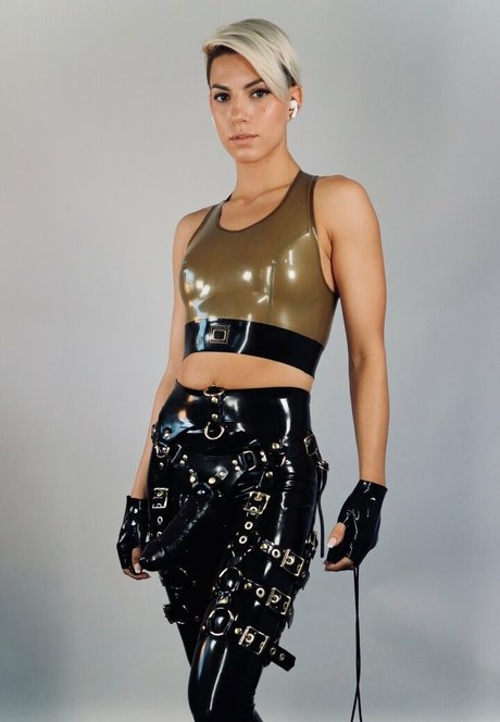 matrix dominatrix Nacktbilder von OnlyFans