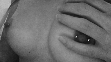 Silenced Hippie Nacktbilder auf OnlyFans