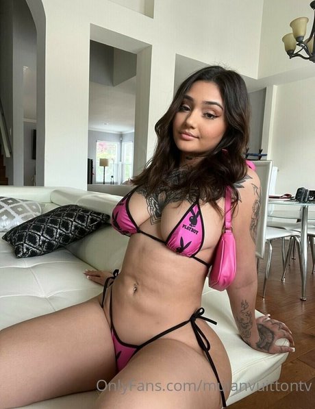 MulanVuitton OnlyFans X