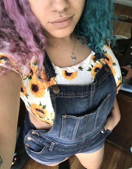 itselliemay Leak von OnlyFans Pornografie