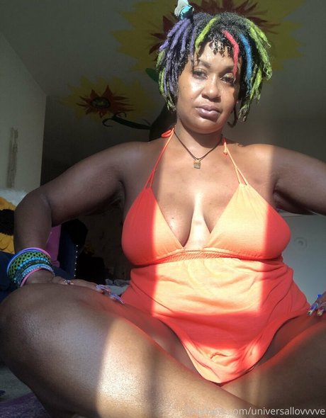 universallovvvve OnlyFans-Pornos