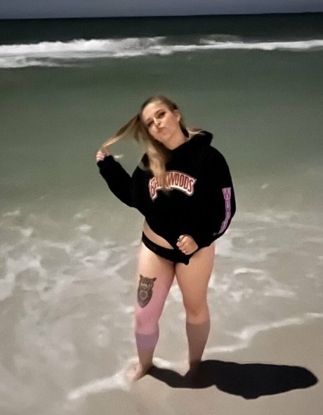 broodingaf OnlyFans Model Bilder