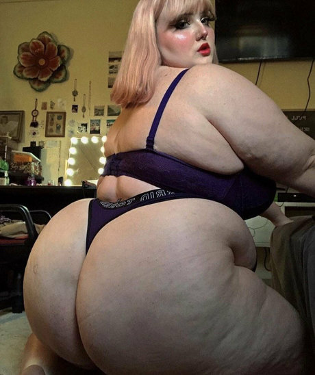 animetiddiezluver OnlyFans Pornografie