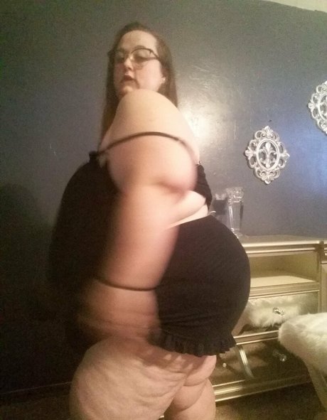 leahloolabelle Leak von OnlyFans Pornografie