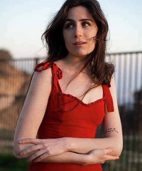 Dodie Clark Profilbild