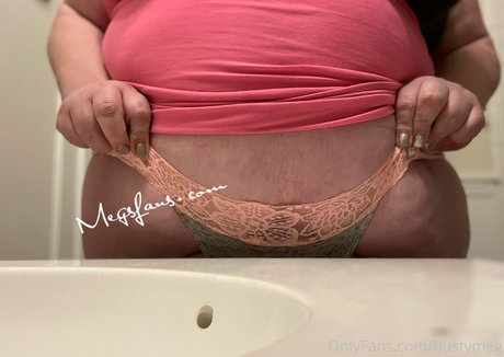 bustymeg OnlyFans Nackt