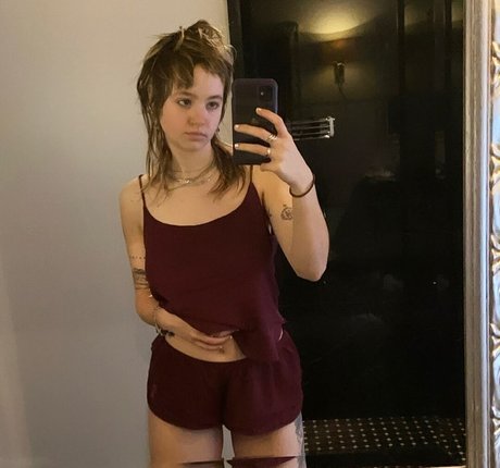 _femalien Nacktbilder geleakt OnlyFans