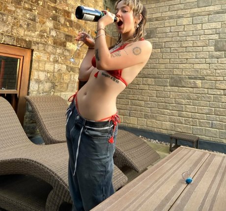 _femalien OnlyFans Beiträge