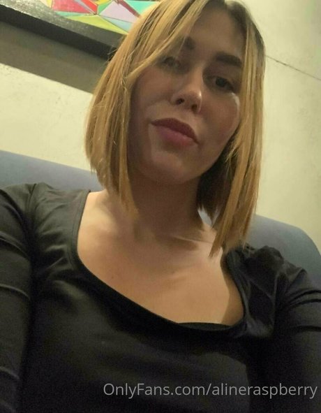 alineraspberry OnlyFans XXX