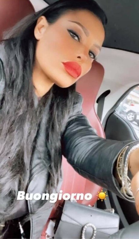 Carolina Marconi Oben ohne OnlyFans