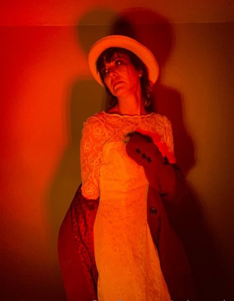 poly annie Gratis OnlyFans