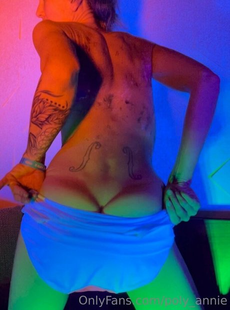 poly annie Heiße OnlyFans Inhalte