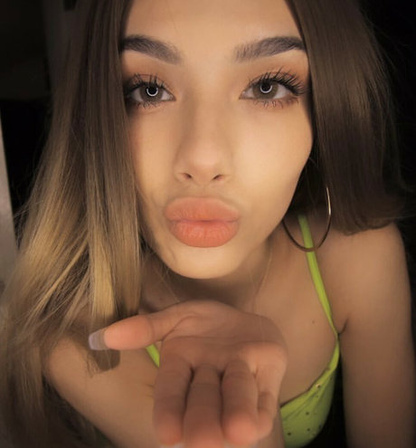 NatalieeFlowerss OnlyFans-Bilder