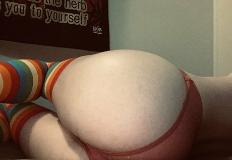 hippiebooty101 OnlyFans-Leaks