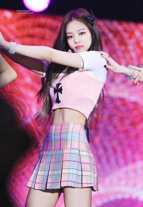 Jennie Kim OnlyFans schlank