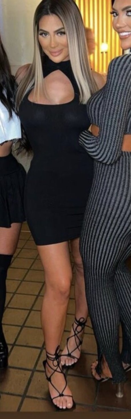 Chloe Ferry OnlyFans Brüste Bild