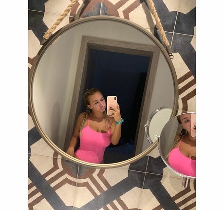 Giada Piotti OnlyFans Inhaltstyp