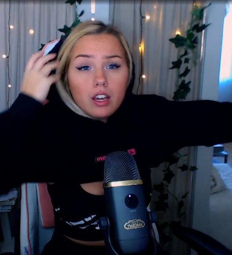 ImSoff OnlyFans Model Bilder