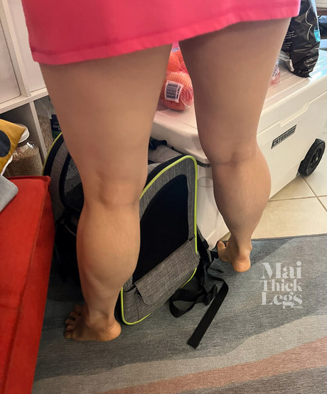 maithicklegs OnlyFans nackte Brüste