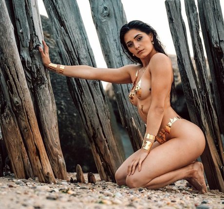 Annabel DaSilva Strip OnlyFans