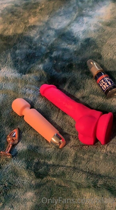 lxlalo OnlyFans Striptease