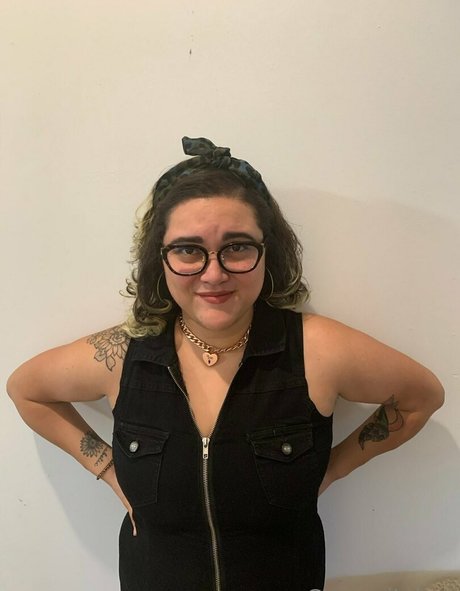 serenitaboo OnlyFans Gratis Porn