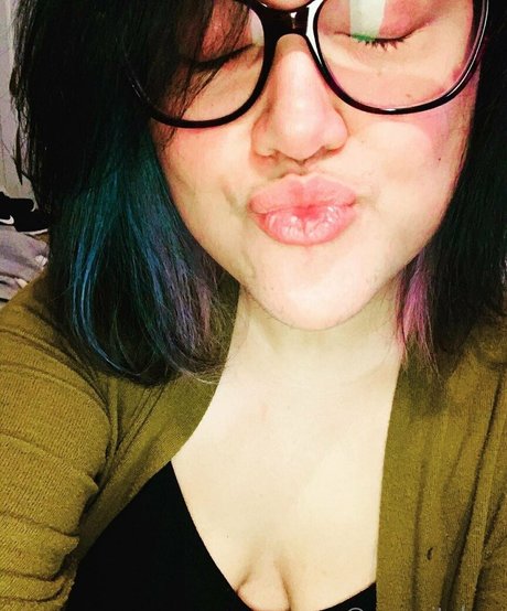 serenitaboo OnlyFans Nacktfotos