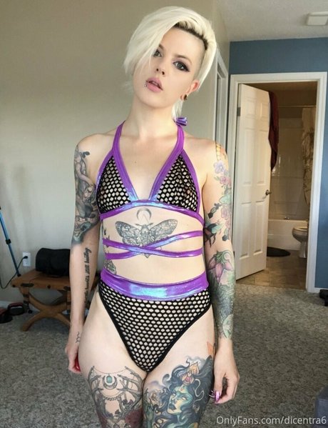 dicentra6 Neue geleakte OnlyFans-Inhalte