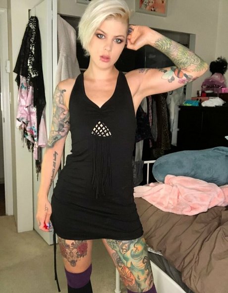 dicentra6 Strip OnlyFans