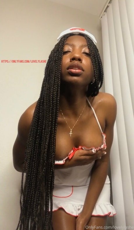 lovelylashe NurlyFans-Pornos