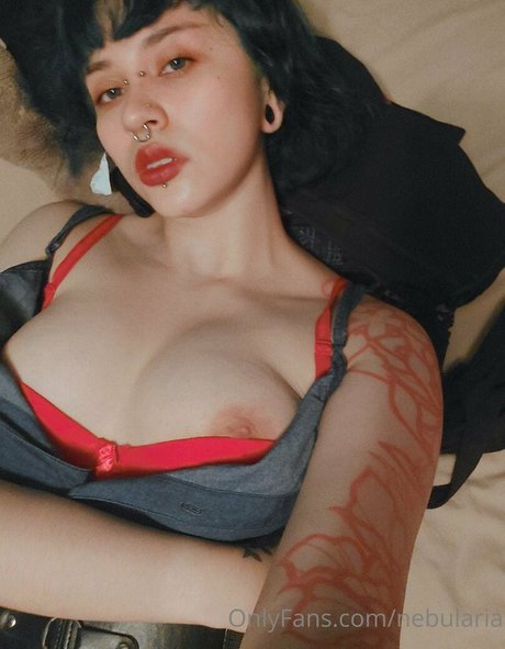 nebularia OnlyFans Nackt Leak