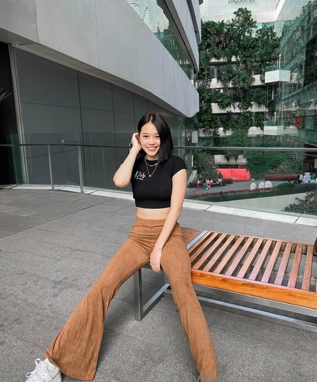 ragisan NurlyFans-Pornos